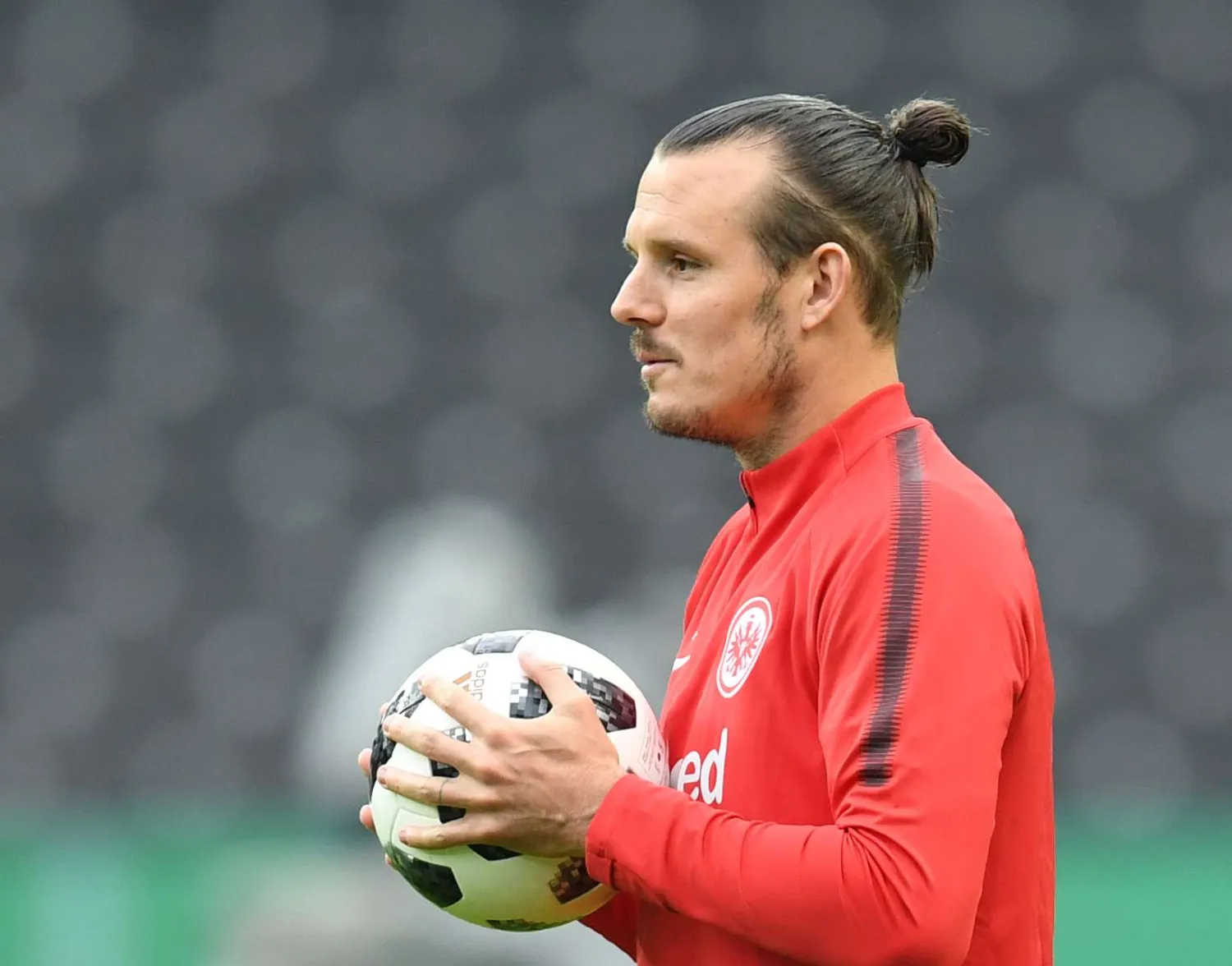 Two specialists to lead Eintracht against Qarabag – one is a familiar face to the Agdam side