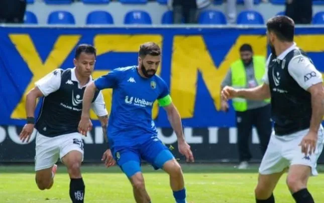 Vargas seals narrow win for 10-man Neftchi against Kapaz