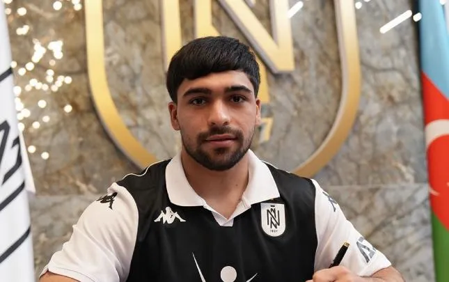 Neftchi finalize their first transfer