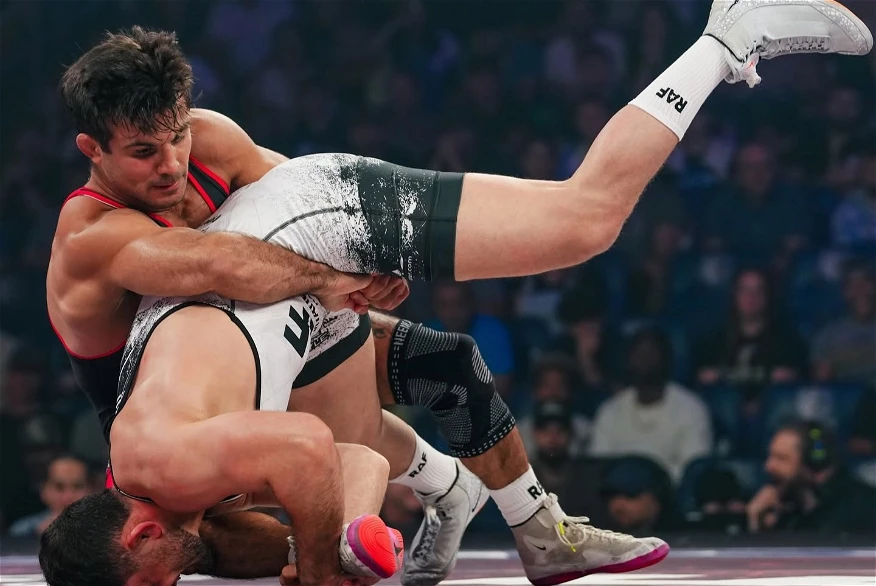 Azerbaijani Wrestler Haji Aliyev Competes in Debut RAF Match