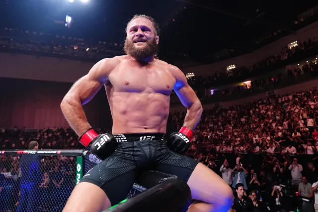 UFC Baku Full Results: Fiziev Starches Torres, Shara Magomedov Outpoints Pereira