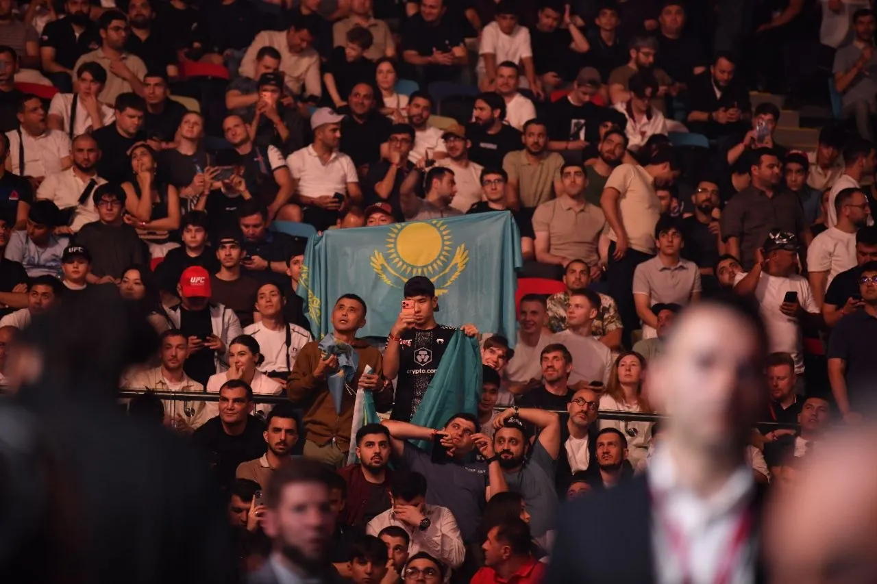 UFC Baku: Kazakh Fans Show Massive Support for Almabayev and Almakhan