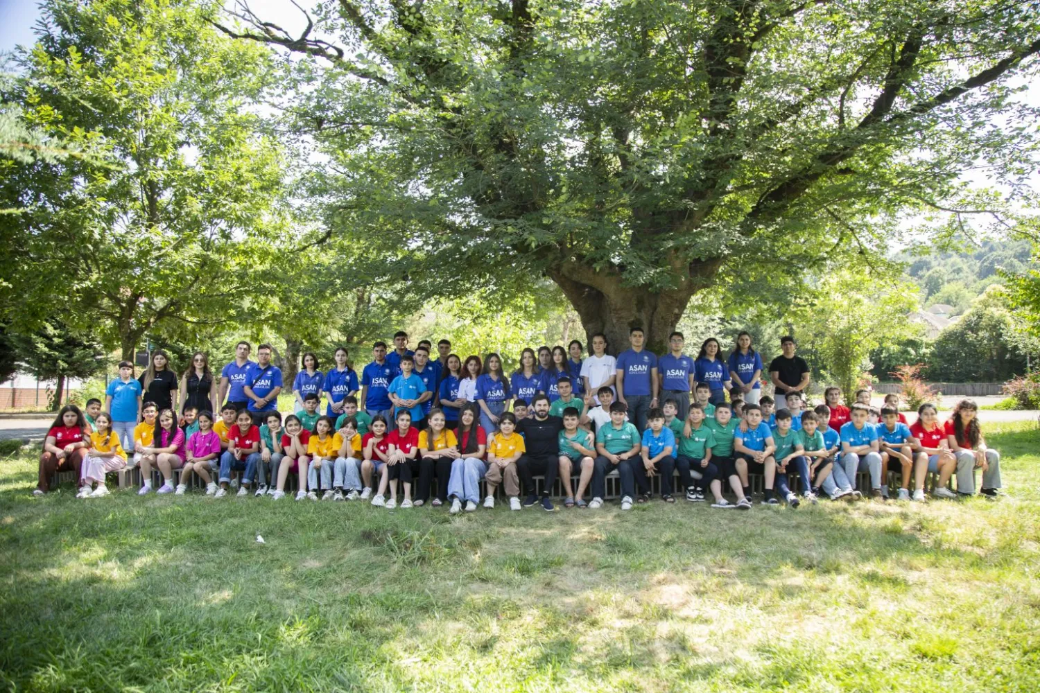 Taleh Mammadov Meets with Children of Martyrs