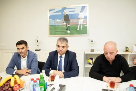 “Kəpəz” “Gəncə Park Residence”lə müqavilə imzaladı xəbəri üçün şəkil