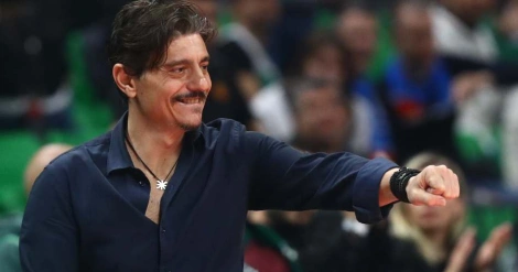 Panatinaikos rəhbəri Olimpiakosu sərt tənqid edib xəbəri üçün şəkil