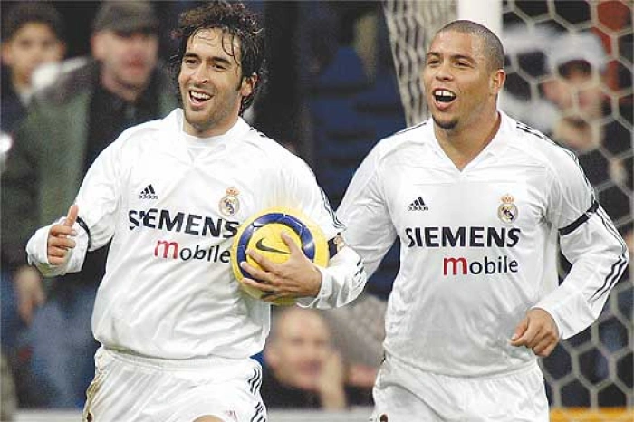 Ronaldo and Raul team up for Real Madrid 2002