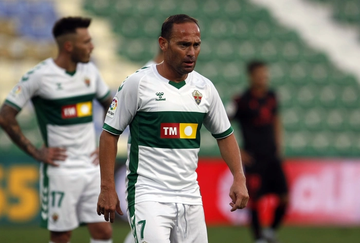 Nino (Elche CF) 4.jpg