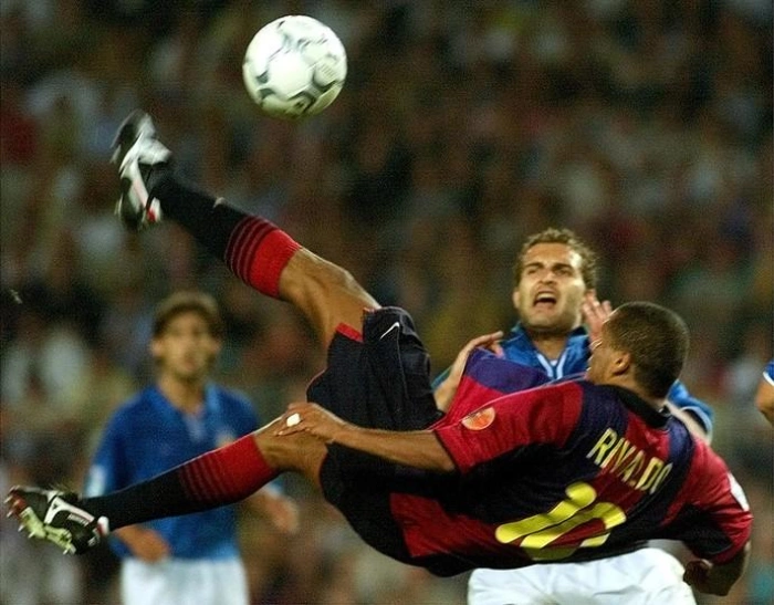 Rivaldos dramatic last gasp winner for Barcelona 2001