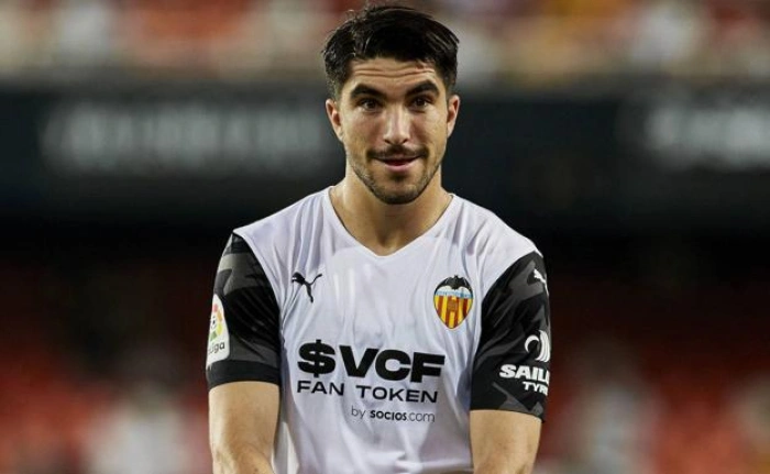 Carlos Soler wants to stay at Valencia