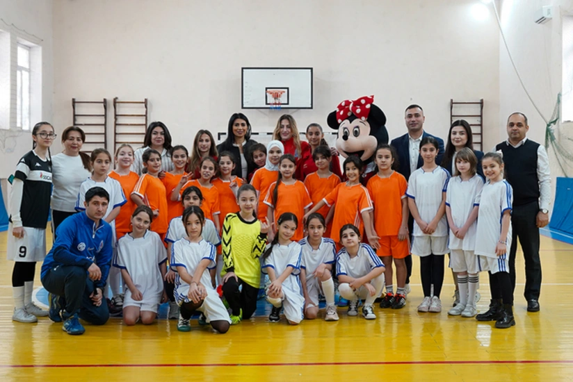 Azərbaycan yığmasının üzvləri şagirdlərlə görüşüblər