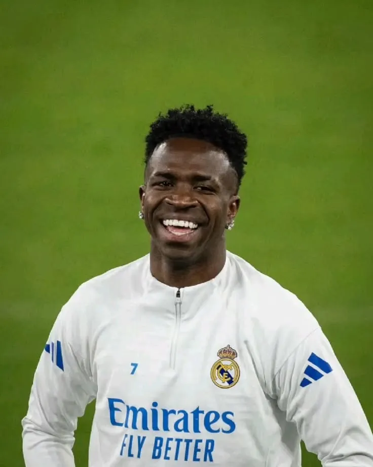 Real ilə Vinisius arasında gərginlik Klubdan göndərilə bilər  SON DƏQİQƏ 