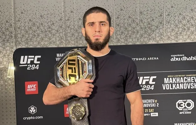 İslam Maxaçev Azərbaycanın ləzzətli əti və dadlı çayı var