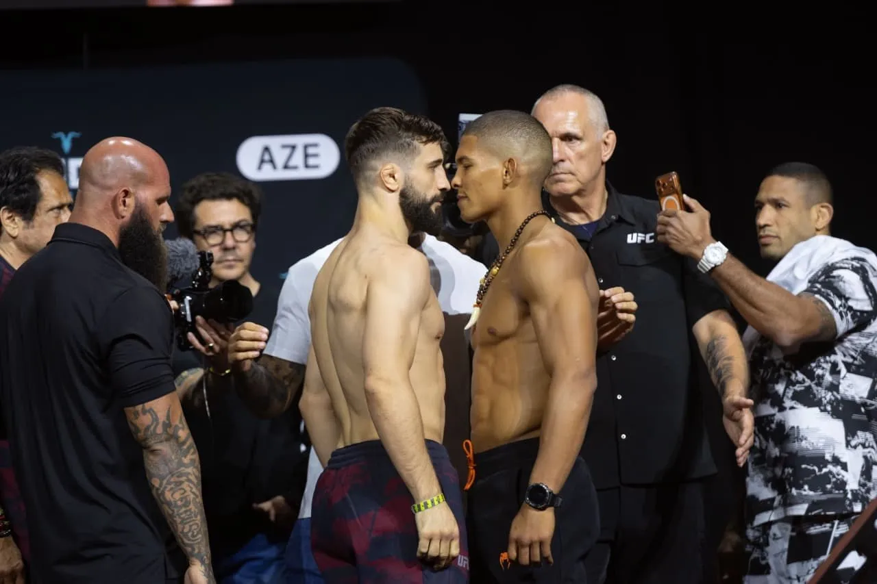 Bakıda UFC həyəcanı Təntənəli Çəkiölçmə mərasimi baş tutdu