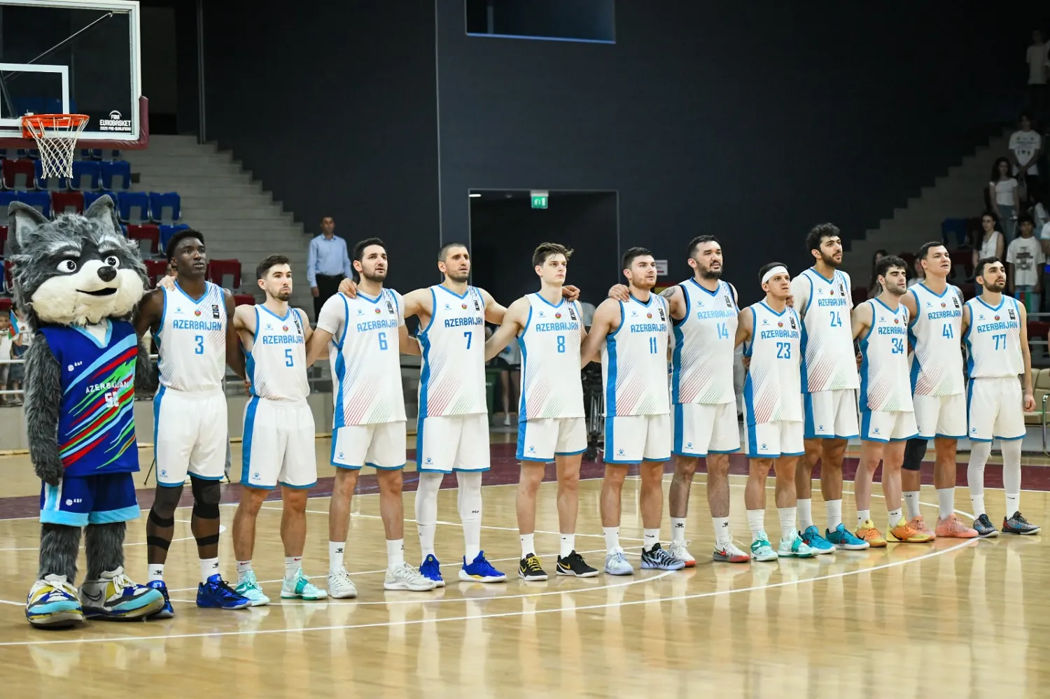 İstəyərdim ki milli komanda layiq olduğu hörməti görsün  Amil Həmzəyev