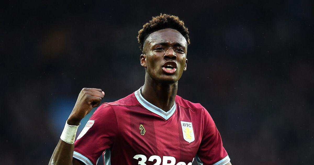 Aston Villa Təmmi Abrahamı icarəyə verməyə hazırdır