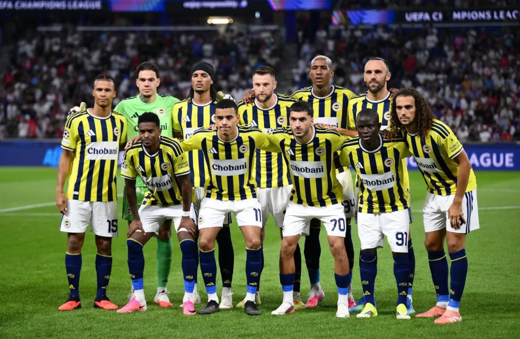 Fənərbağça ulduz futbolçusu ilə yollarını ayıra bilər