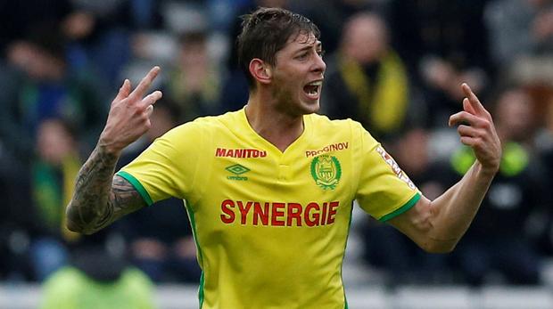 İtkin düşən futbolçu suyun altında axtarılacaq