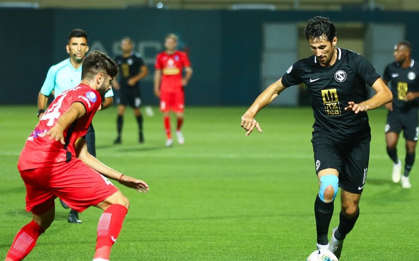 Həmin hakim daha əlinə fit almasa yaxşı olar  Səbailin futbolçusundan sərt sözlər