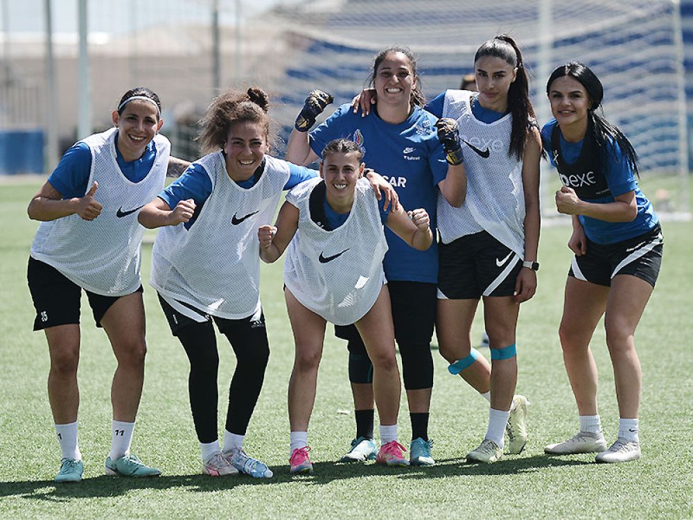 qadınlar_futbol_esas